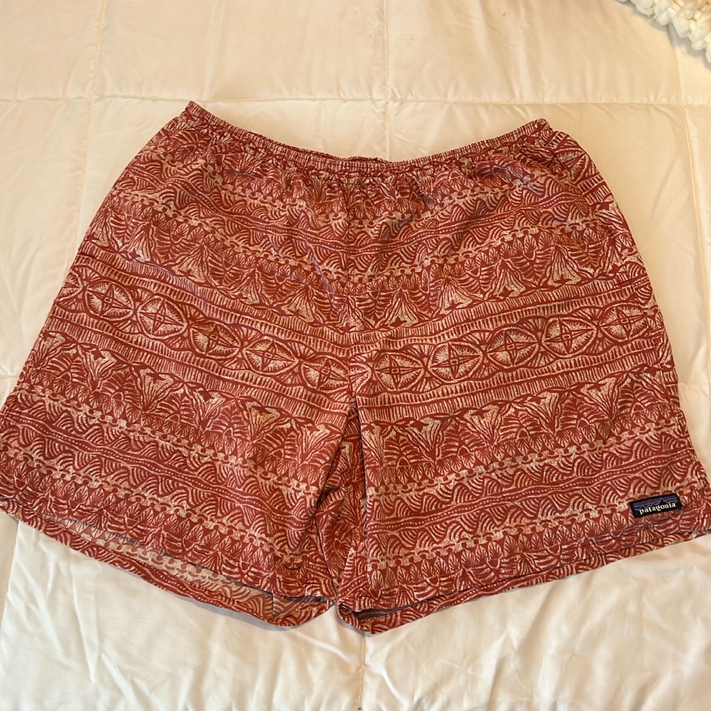 Men’s Patagonia Baggies Shorts 7” Inseam - Red Print